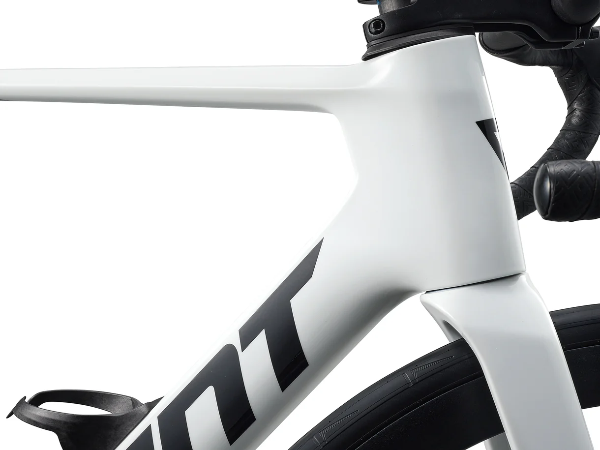 MY27PropelAdvanced2_ColorAWhite-D5